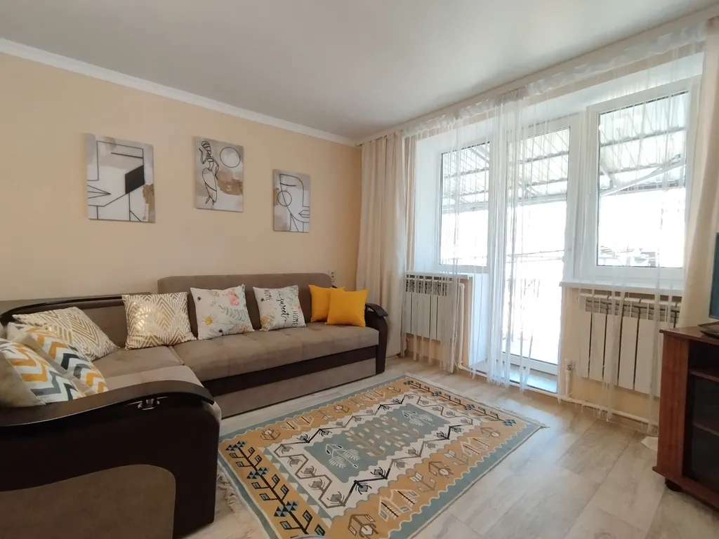 Дом около озера