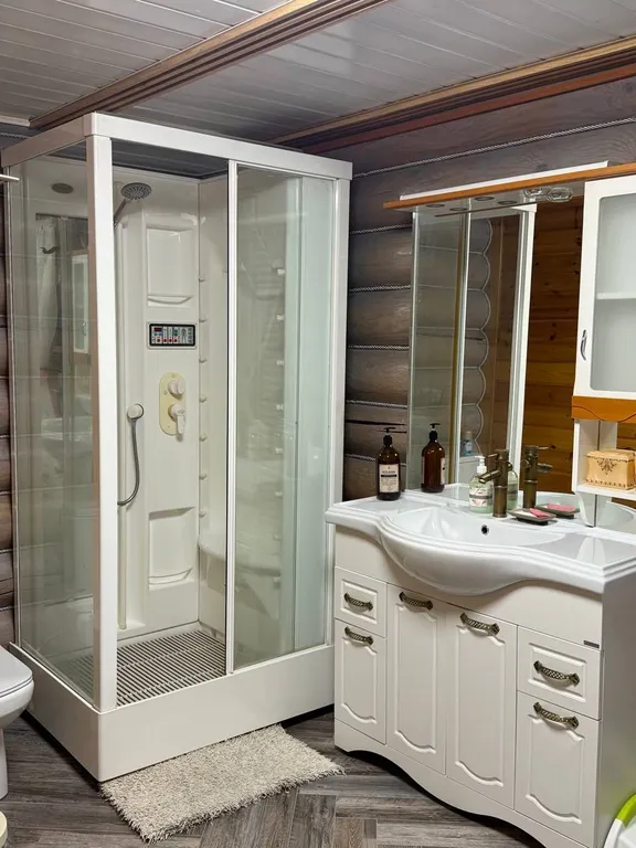 Коттедж Элис в центре с видом на Байкал