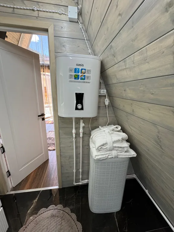 Афрейм возле канатной дороги