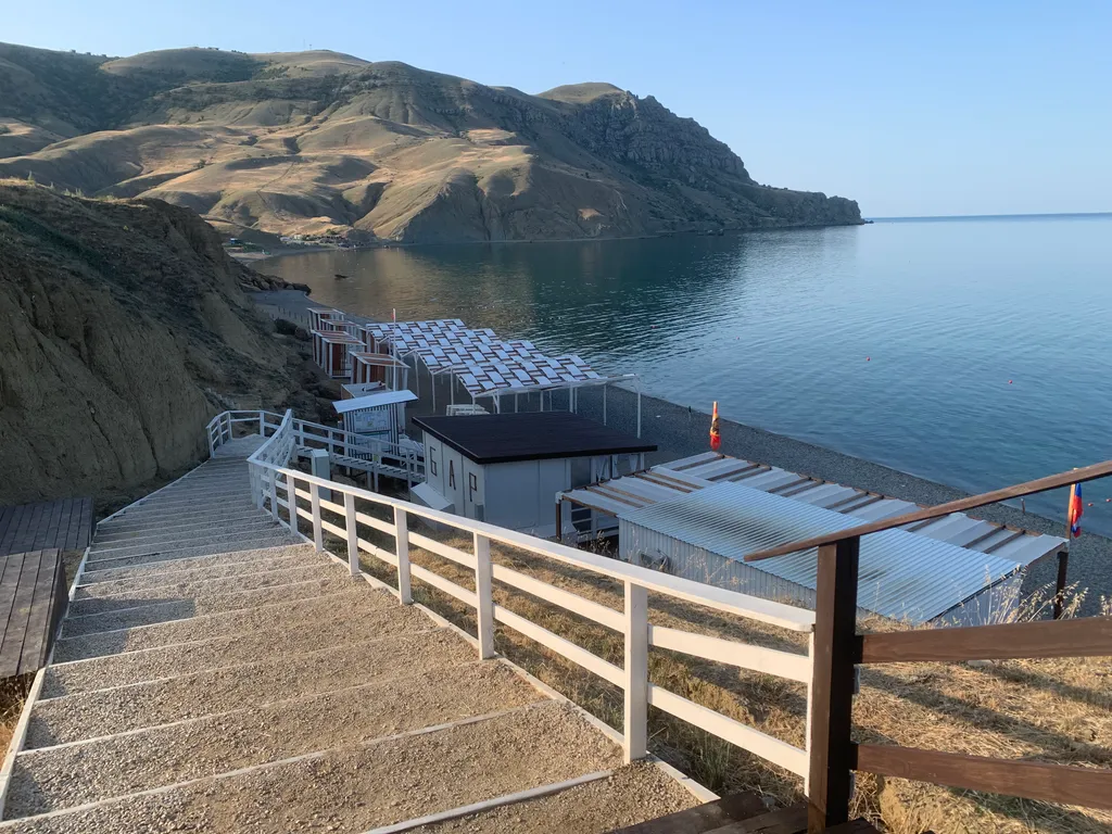 Индивидуальный трехкомнатный эко-дом с террасой и кухней Ветер Перемен