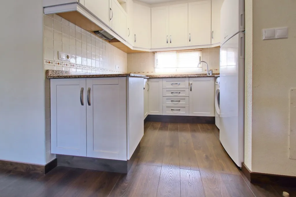 Апартаменты с видом на тихий сад рядом с морем