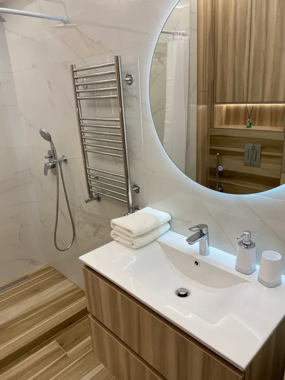 Уютная квартира в центре на набережной реки