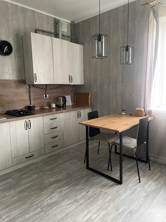 Комфортная квартира с огромной кроватью и матрасом Askona