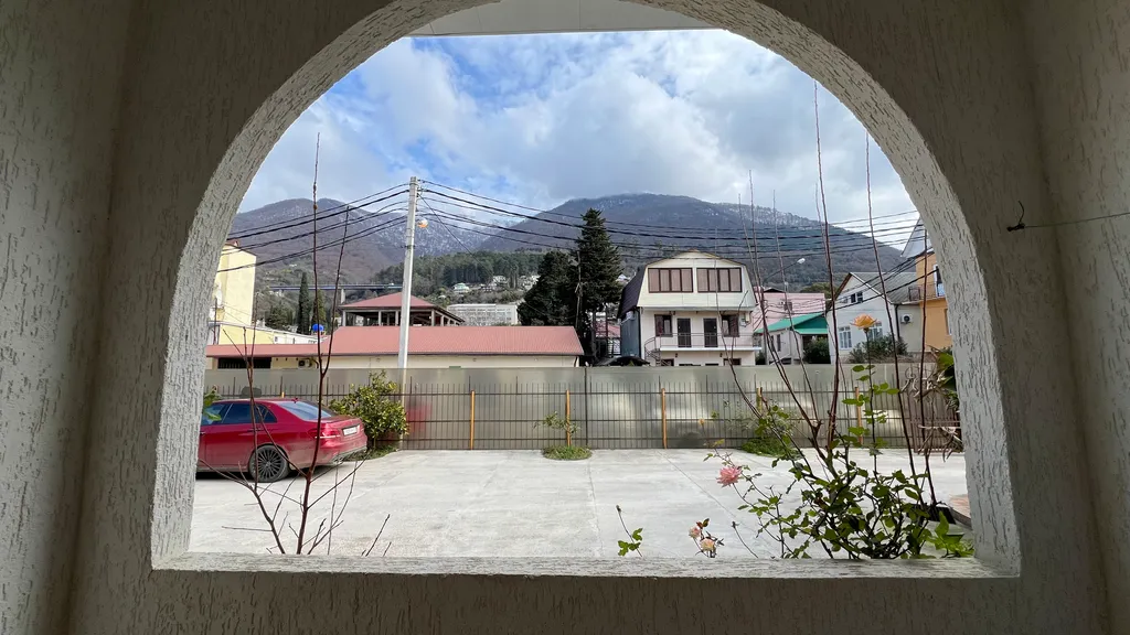 Квартира Квартира Трёхместный номер с видом на горы — Гагра