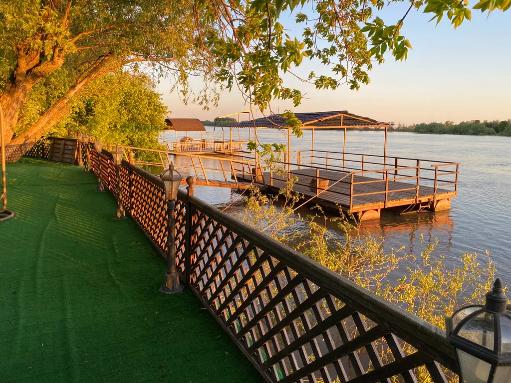 Дом на реке