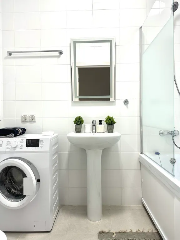 Светлая уютная трехкомнатная квартира