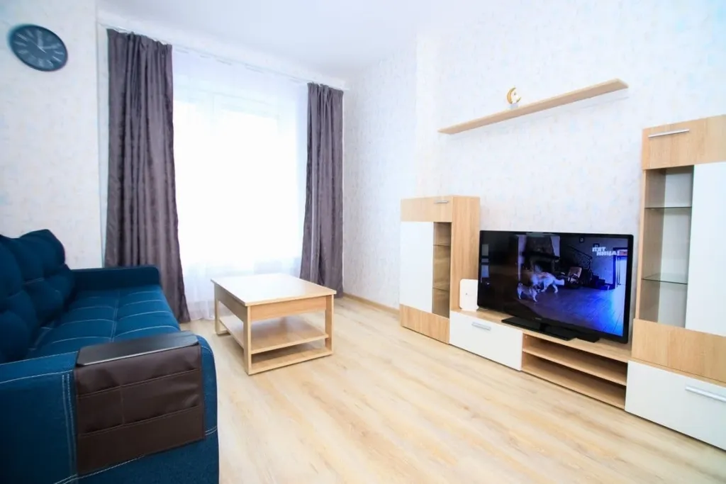 Евродвушка Апарт Гулливер с балконом в центре