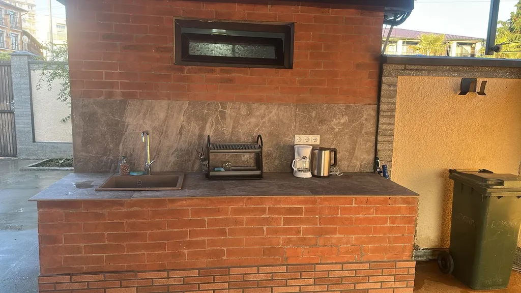 Коттедж на берегу моря (3 дома)