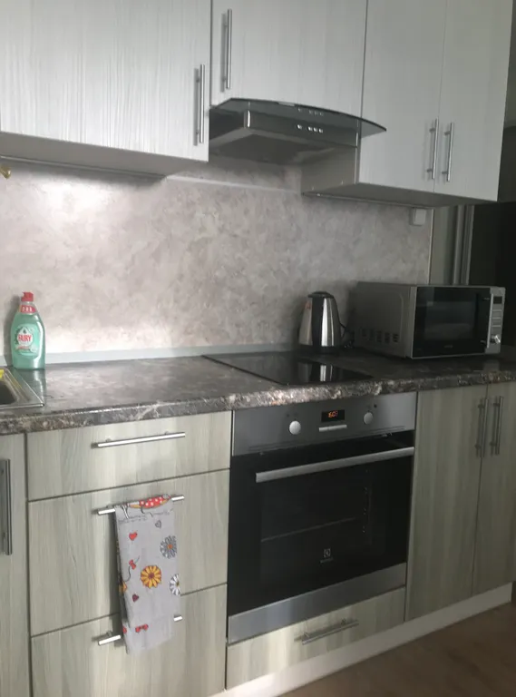 Студия у парка, у Меги