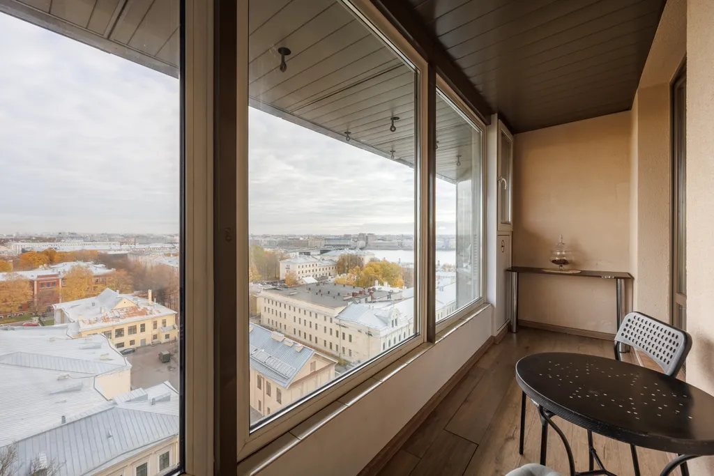Sutki Rent c видом на Неву и город