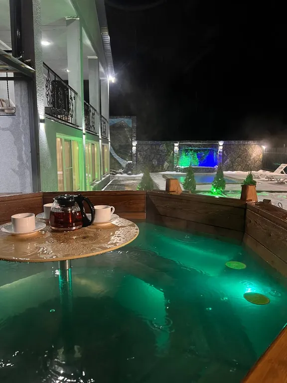 Вилла с теплым бассейном, баней и чаном в окрестностях Абрау-Дюрсо