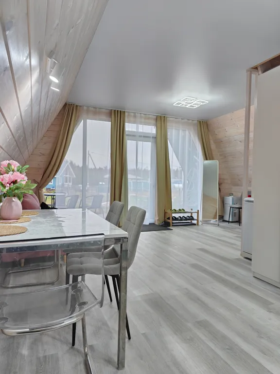 Коттедж Уютный новый Трехкомнатный дом у озера — Ларионово