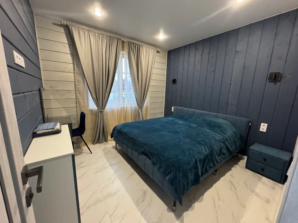 Новый коттедж с сауной и бассейном