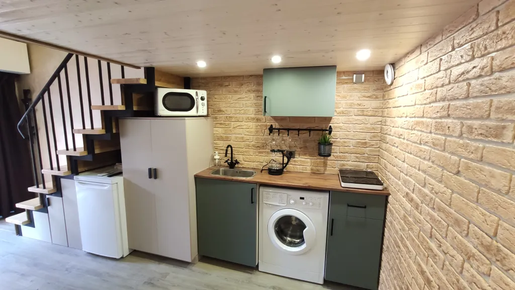 Маленькая квартира в уютном дворе у моря — аренда посуточно в Евпатория