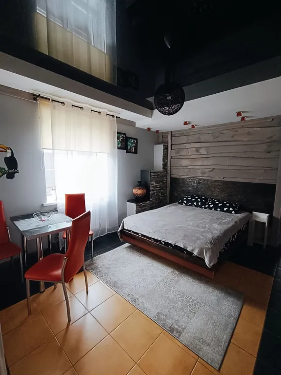 Апартаменты, в доме.