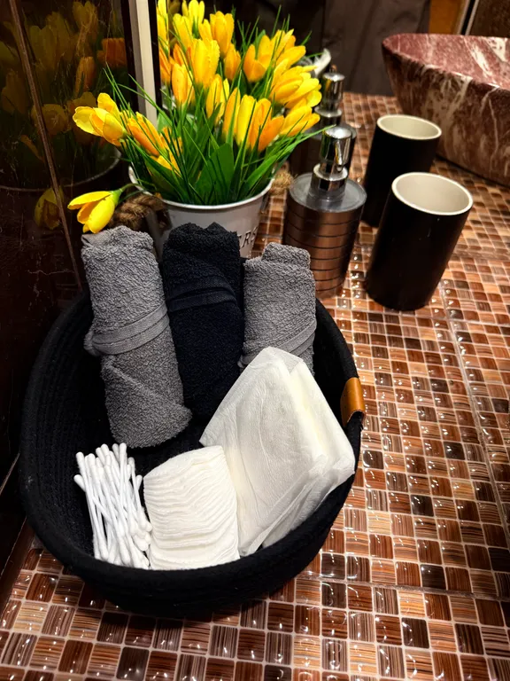 Два этажа с отдельным входом в уютном доме в ущелье рядом с озером