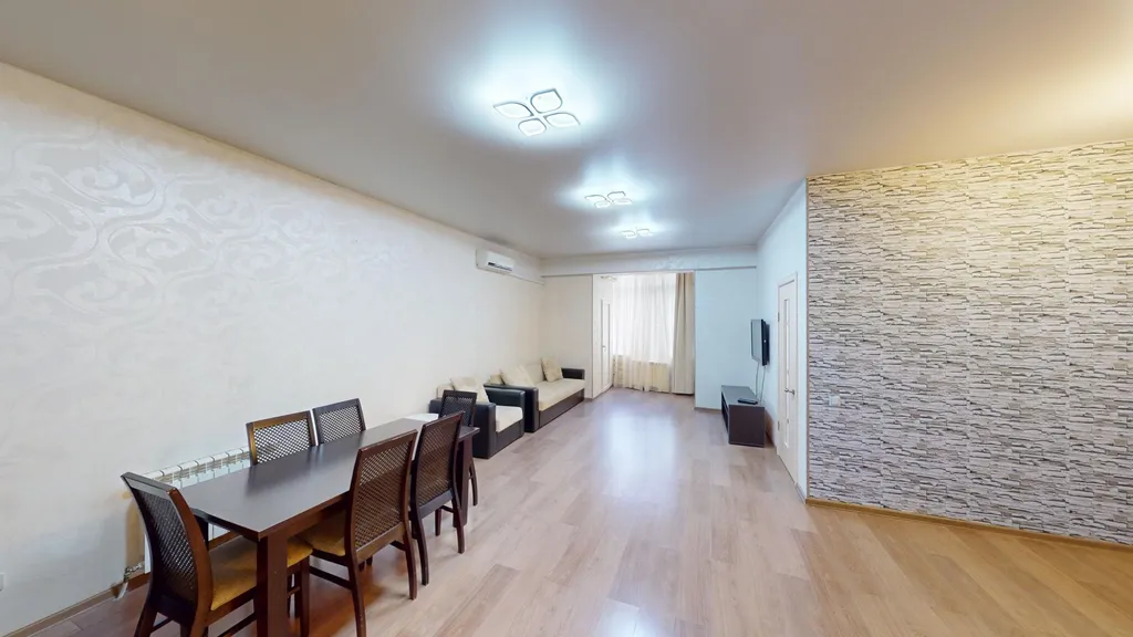 Уютная просторная квартира с видом на морпорт