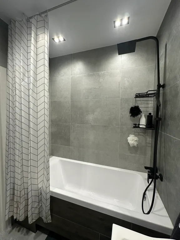 Видовая четырехкомнатная квартира в расширенном центре