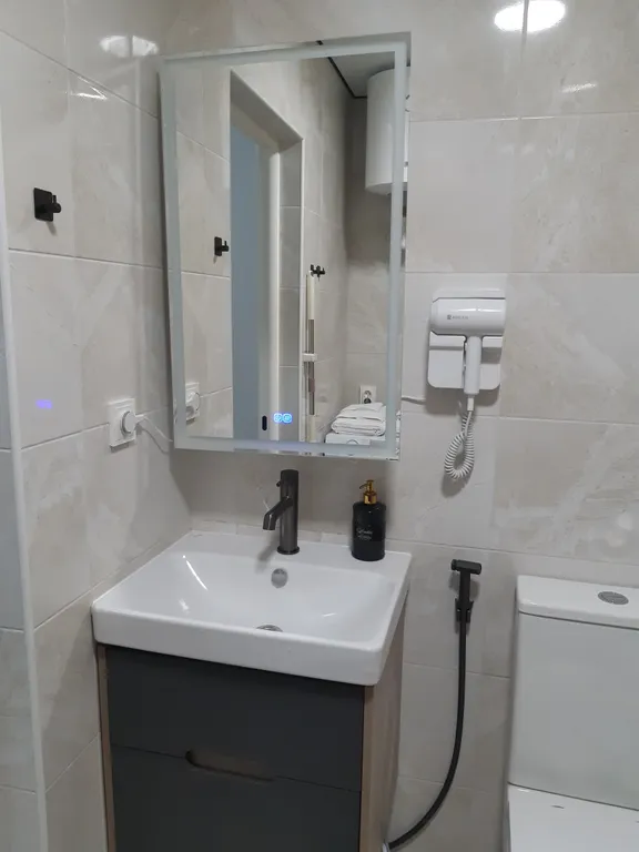 Уютная квартира с видом на горы и озеро Каракель