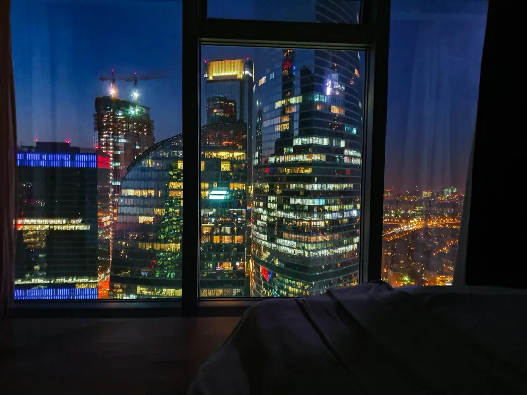 Апартаменты Москва сити с широкой панорамой на башни