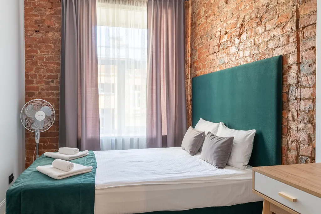 4-комнатная квартира у Дворцовой площади — аренда посуточно в Санкт-Петербург