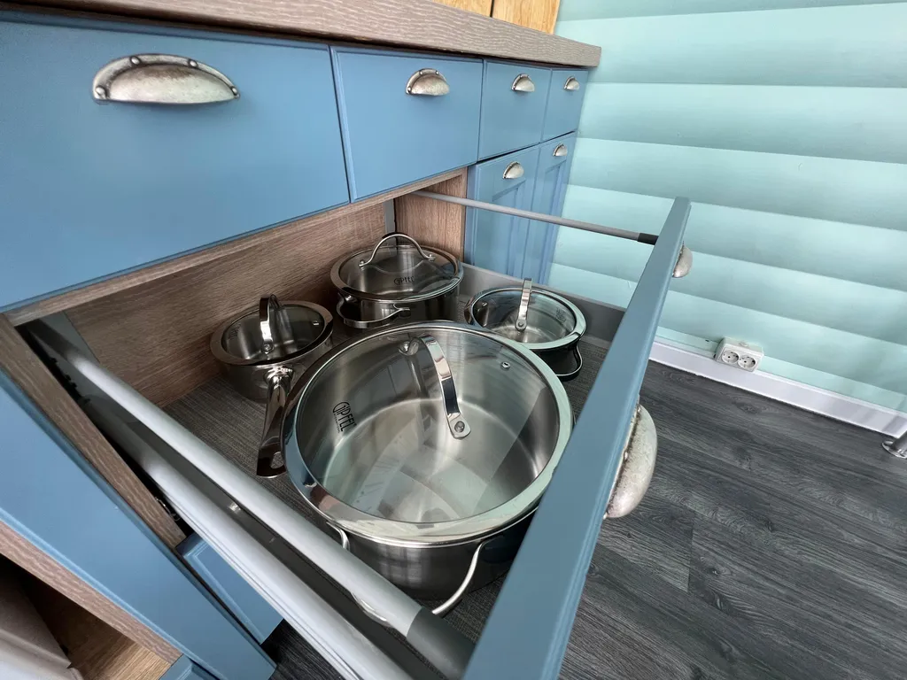 Дом америка на берегу телецкого озера