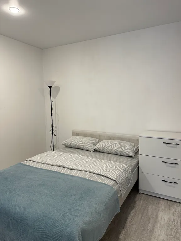 Двухкомнатная квартира в центре Завеличье