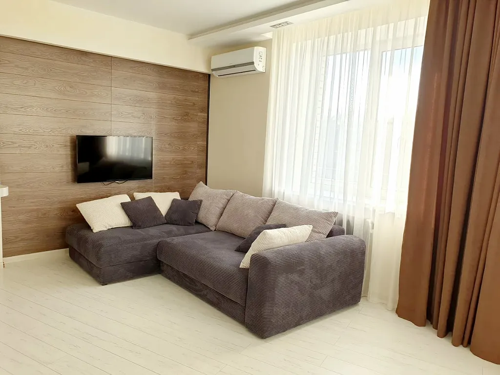 Комфортная квартира в самом центре города — аренда посуточно в Таганрог