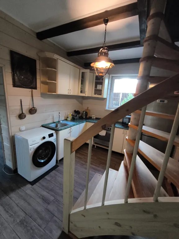 Деревенский дом у моря