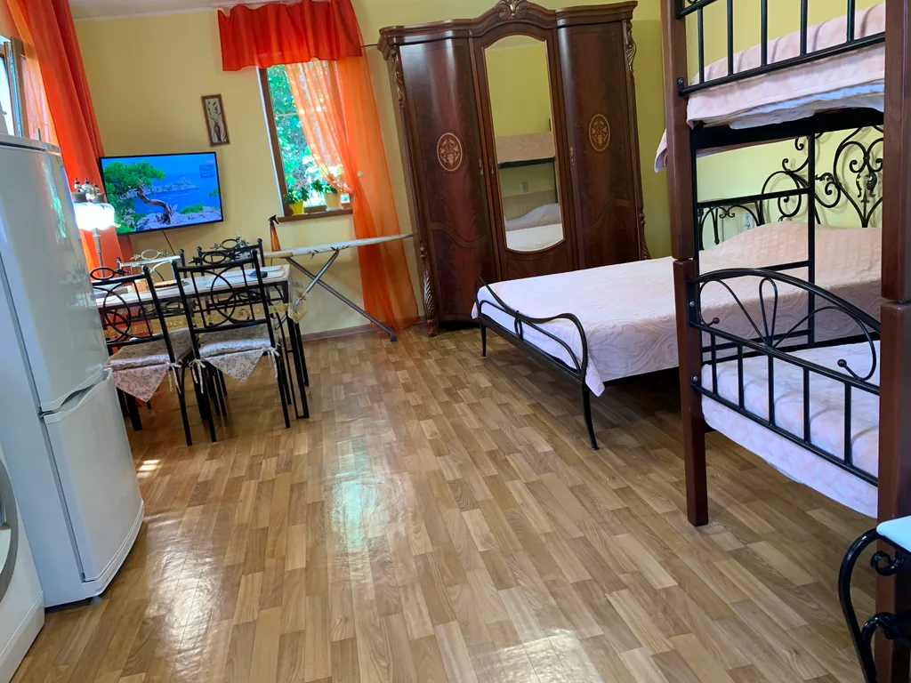 Коттедж Уютный дом у моря со своим двориком и мангалом — аренда посуточно в Гурзуф