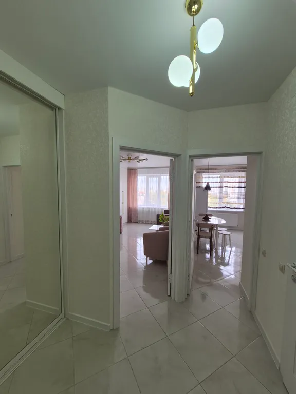 Уютная светлая квартира с видом на город