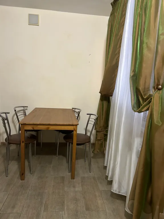 Домик с видом на санаторий