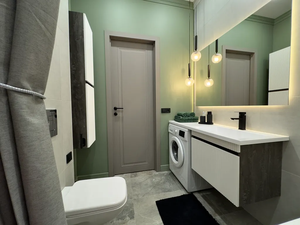 Просторная студия с видом на горы