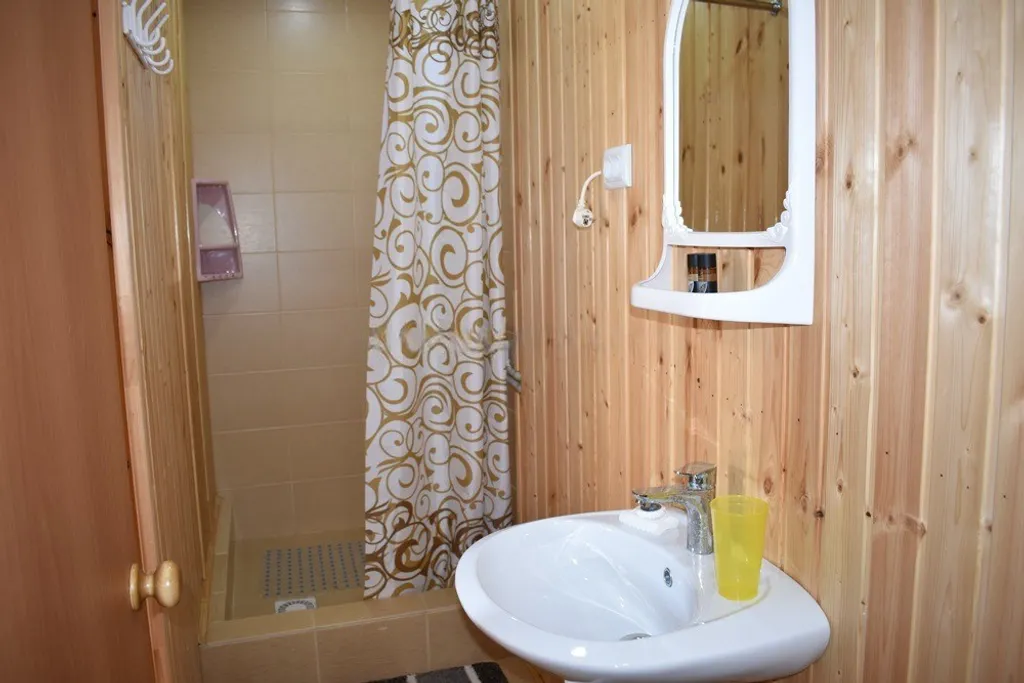 Двухкомнатный 4-х местный номер на берегу Азовского моря