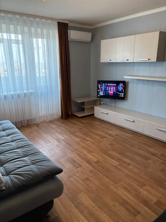 Квартира Квартира в центре, чисто, уютно — Луганск