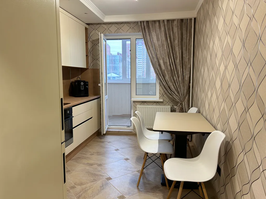 Квартира Новая уютная 4-комнатная квартира — Санкт-Петербург