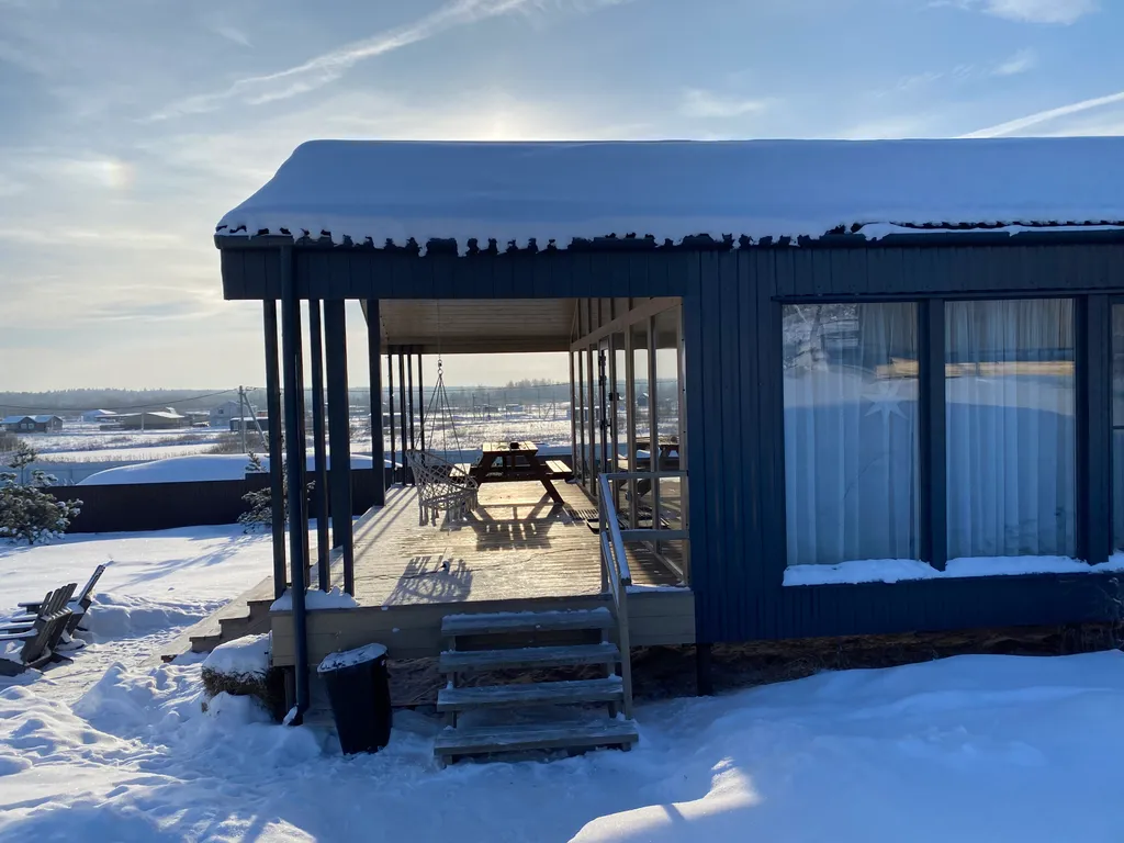 Дом с видом на пруд