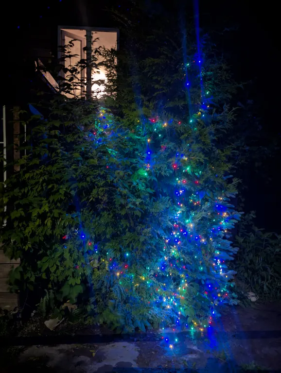 Коттедж Уютный домик с камином и бассейном — Глазово