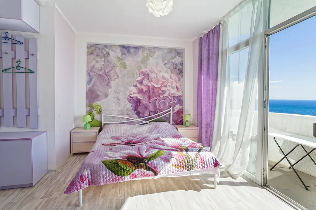 Видовая Квартира-студия на троих в Мисхоре с балконом у моря