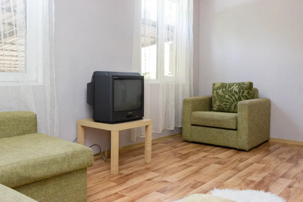 2-этажный дом в лесу в 5 минутах от моря