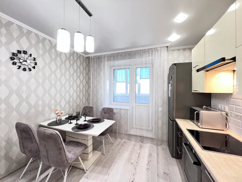 Двухкомнатная ЦЕНТР новый дом