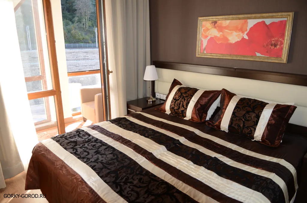 Апартамент 2 спальни с видом на реку и горы