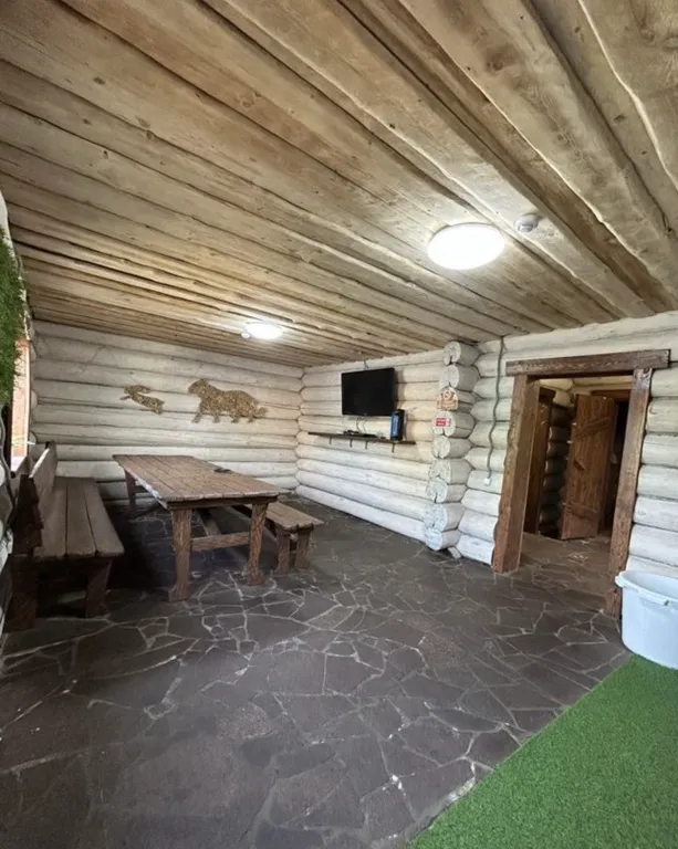 Новый рубленный дом в центре Ижевска, с баней и бассейном