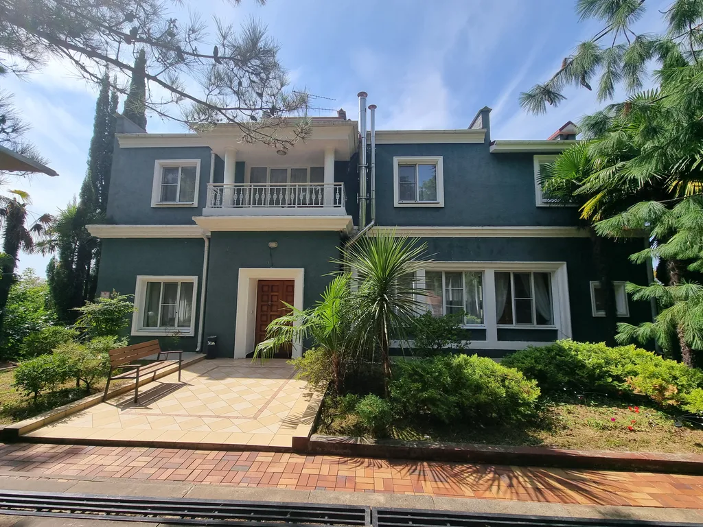 Коттедж с видом на море и открытым бассейном — аренда посуточно в Сочи