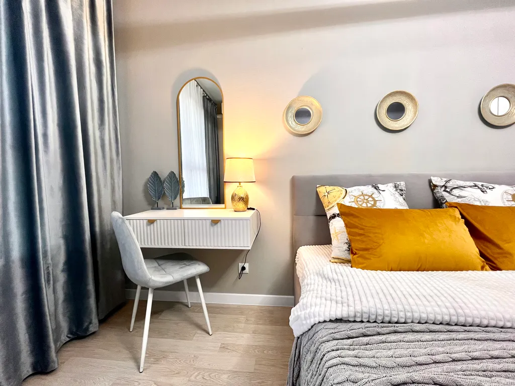 Комфортабельная видовая квартира с дизайнерским ремонтом возле моря