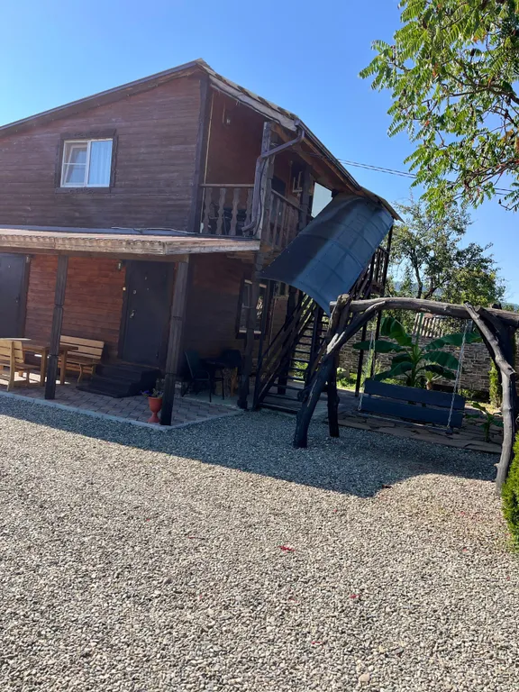 Номер у реки Дах с видом на горы