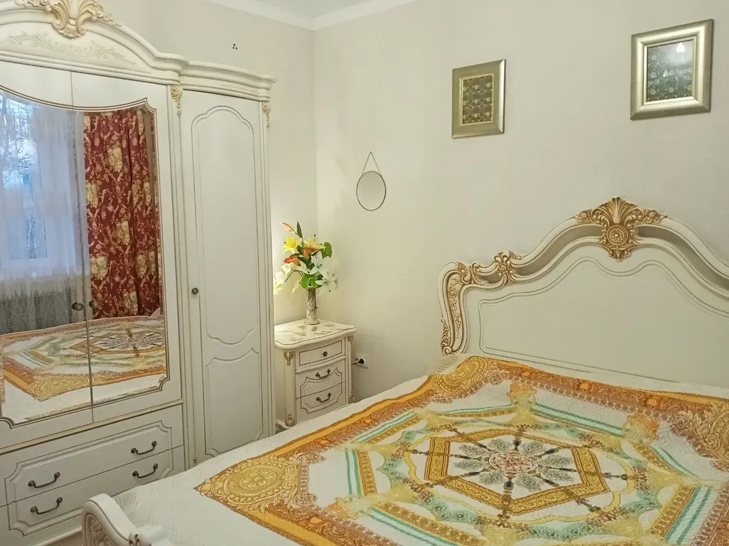 Двухкомнатные апартаменты рядом с озером