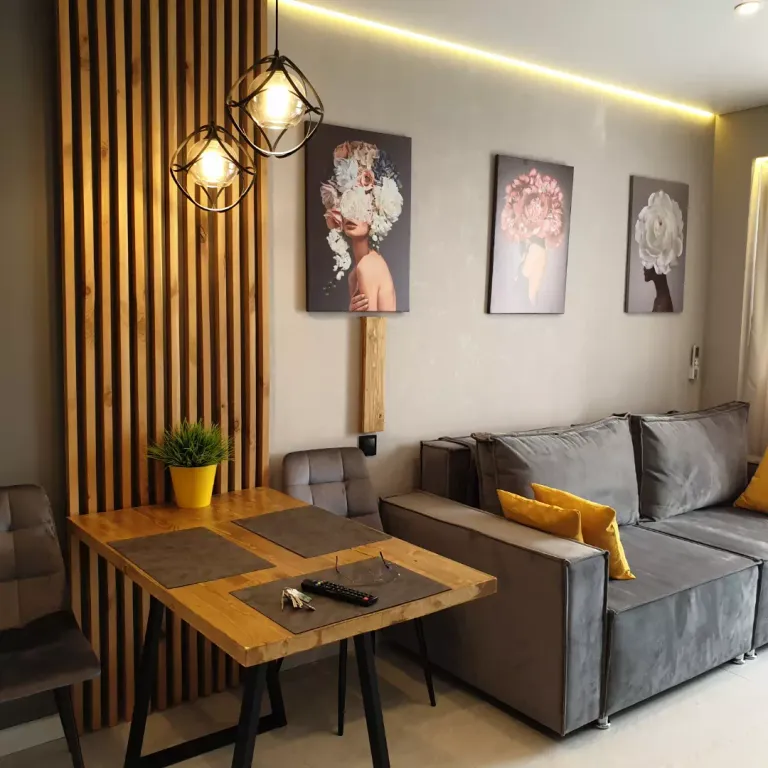 Квартира с дизайнерским ремонтом — аренда посуточно в Таганрог