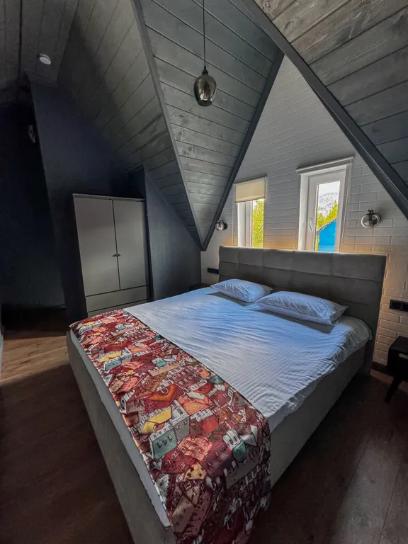 целый дом по цене двухместного номера. бесплатный трансфер до горы