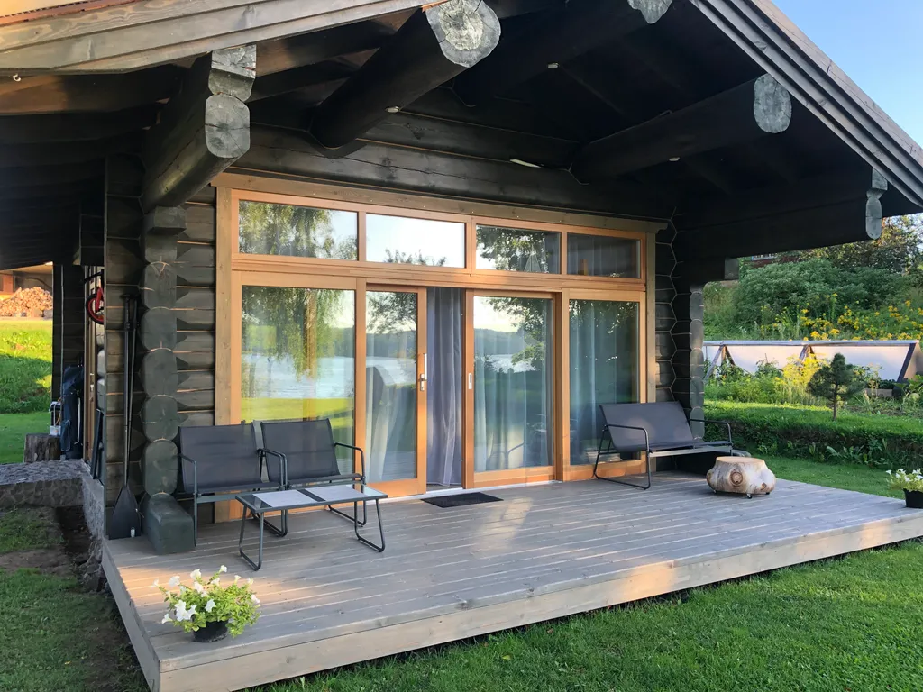 Дом у озера